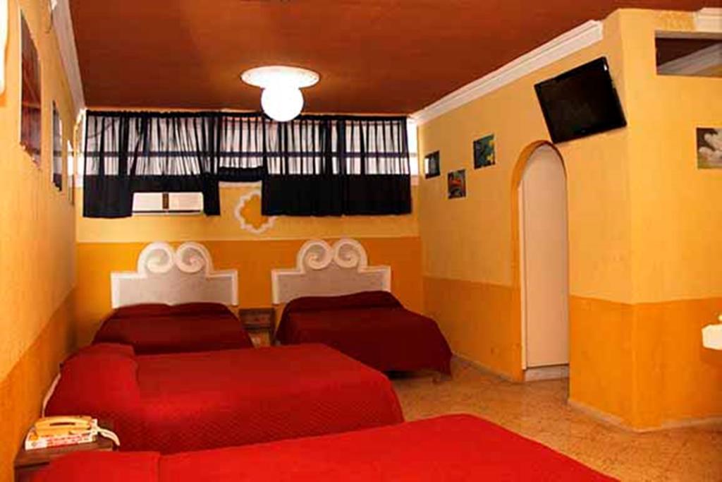 Hotel Suites Elia Noemi Mérida Extérieur photo