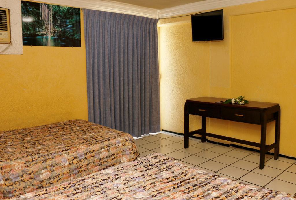 Hotel Suites Elia Noemi Mérida Extérieur photo