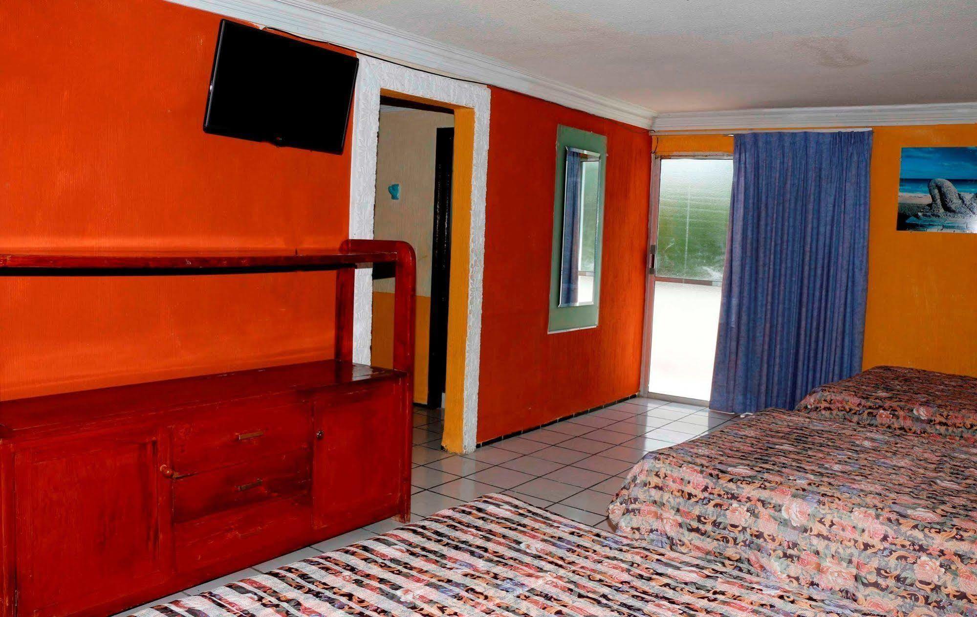 Hotel Suites Elia Noemi Mérida Extérieur photo