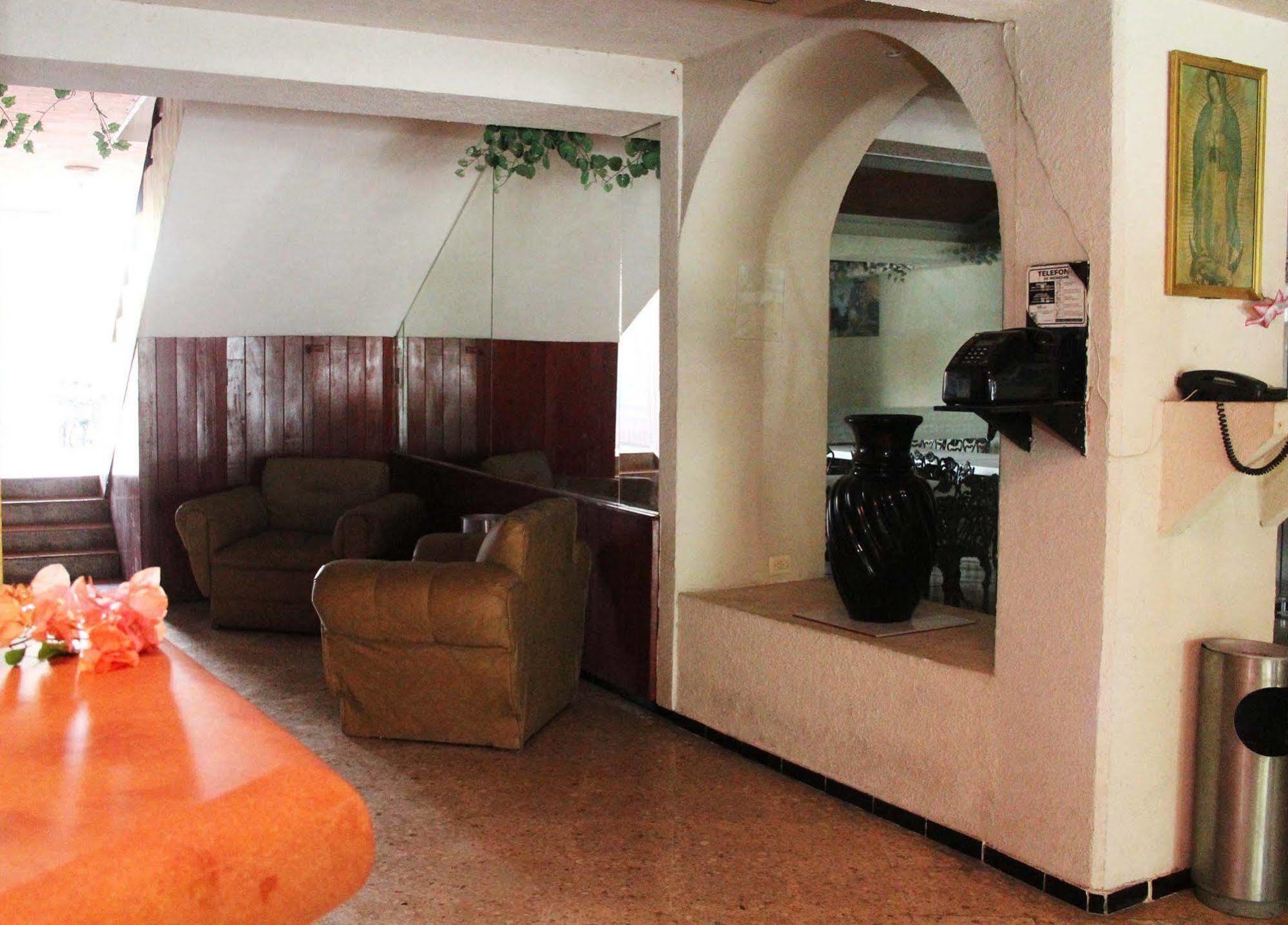 Hotel Suites Elia Noemi Mérida Extérieur photo