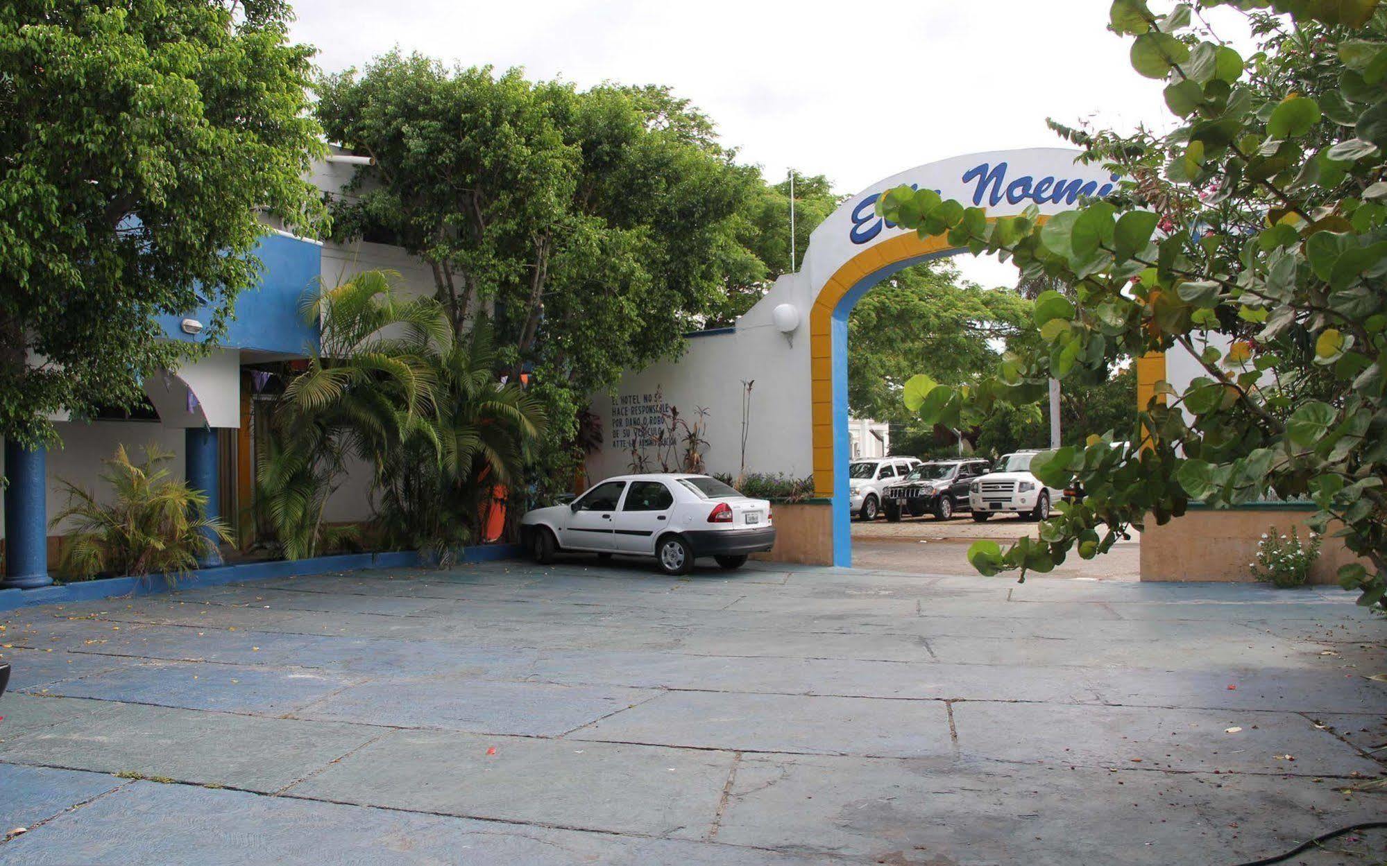 Hotel Suites Elia Noemi Mérida Extérieur photo